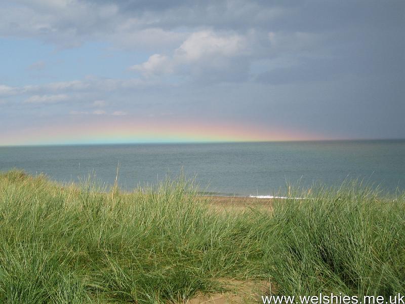 2011-09-05 07.JPG - Rainbow over the sea
